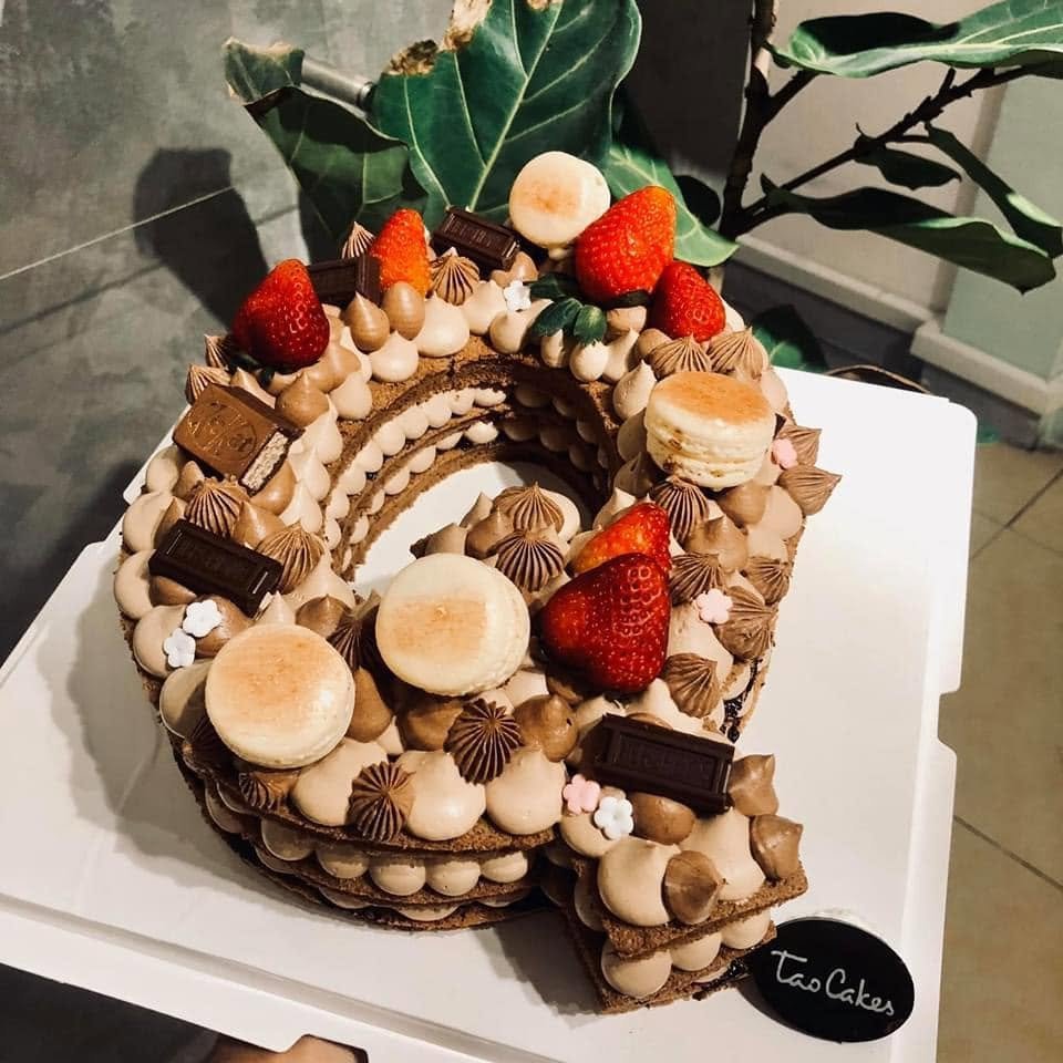 Bánh thiết kế riêng — mẫu 2